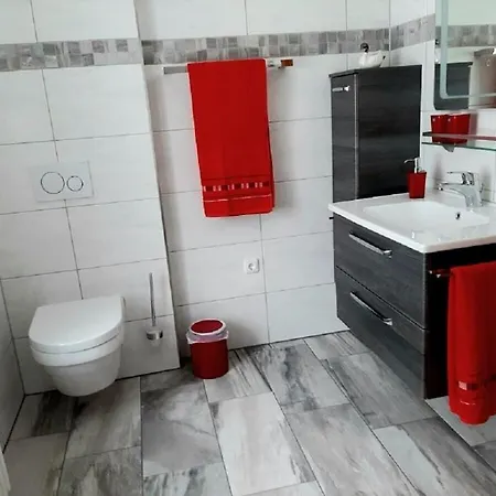 With 2 Bedrooms *